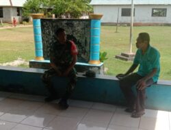 Babinsa Serda Dedy Rommer, Giat Komsos Dengan Kepala Desa Werwaru