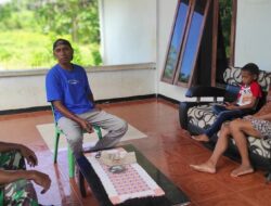 Melalui Komsos, Babinsa Himbau Warga Tetap Waspada Terhadap Bencana Alam