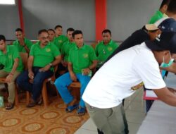 Babinsa Dampingi Puskesmas Wonreli, Pengambilan Tes Urin Bagi Pegawai Lapas Dan Warga Binaan