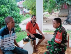 KEAKRABAN DENGAN WARGA, BABINSA LAKUKAN KOMSOS DI WILAYAH DESA BINAAN