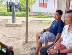 Babinsa Laksanakan Komsos, Bersama Tokoh Masyarakat Di Wilayah Binaan.