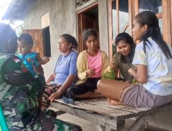 Babinsa Desa Lurang, Giat Komsos dengan Ibu-Ibu di Desa Binaan