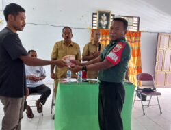 Babinsa Beri Pendampingan Pembagian BLT-DD Bagi 72 KK Penerima