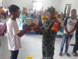 Agar Tepat Sasaran, Babinsa Desa Manuwui Dampingi Pemdes Salurkan BLT Dana Desa