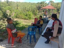 Polsek Kisar Gelar Patroli Harkamtibmas, Jalin Komunikasi Dengan Warga Guna Wujudkan Kondusifitas Kamtibmas
