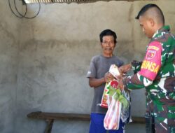 Peduli Sesama, Babinsa Koramil 1511-01/Tiakur Masuk Dapur Warga