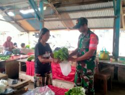 Peduli Sesama, Babinsa Koramil-03/Tepa Masuk Dapur Warga