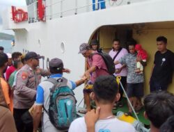 Personel Polsek Mdona Hyera Lakukan Pengamanan di Pelabuhan, Berikan Rasa Aman Bagi Aktifitas Penumpang di Dermaga