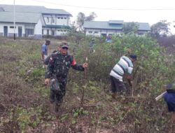 Babinsa Karbak Pembersihan Kompi 734 Bersama Warga Binaan
