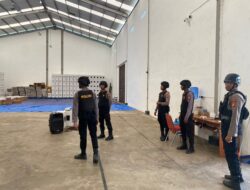 Personel Patroli Polres MBD Lakukan Pengecekan ke Gudang Logistik Pemilu, Pastikan Dokumen Pemilu 2024 Tersimpan Baik dan Aman