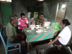 Melalui Program Babinsa Masuk Dapur, Anggota Koramil 1511-05/Wonreli Jalin Kekeluargaan Bersama Warga Desa Binaan