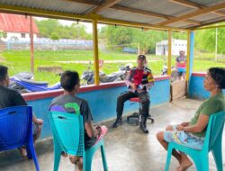 Bhabinkamtibmas Berupaya Optimalkan Kondusifitas Kamtibmas Melalui Dialog Bersama Warga