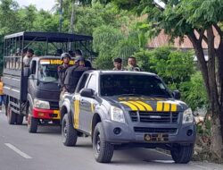TNI-Polri Gelar Patroli Bersama, Berikan Keamanan Bagi Warga Saat Lakukan pencoblosan Di Setiap TPS