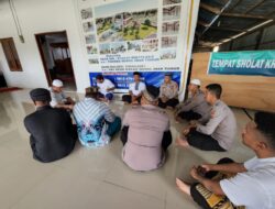 Polres MBD Gelar Jumat Curhat Kamtibmas Bersama Tokoh Agama dan Umat di Masjid Nurul Iman Kalwedo
