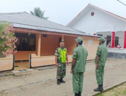 Babinsa Berikan Pelatihan PBB Kepada Linmas Di Desa Persiapan Oirleli