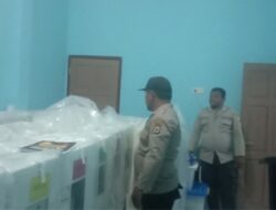 Polsek Babar Timur Amankan Logistik Pemilu 2024 di Gudang Kantor Sekretariat PPK Kecamatan Pulau Masela
