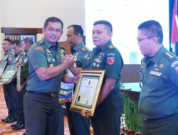 Rindam Pattimura Terima Penghargaan Predikat WBK