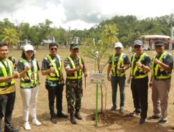 Wakili Gub Maluku, Sekda Memberi Sambutan Pada Acara Penanaman Pohon Serentak Tahun 2024