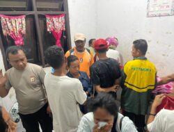 Personel Polsek Serwaru Tangani Seorang Warga Desa Laitutun Meninggal Dunia, Akibat Tenggelam
