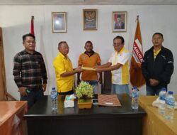 Pendaftaran Pertama di DPC Hanura, A.Y Ambil Formulir Calon Bupati