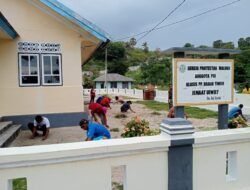 Koramil-02/Masela, Bersama Warga Jemaat Uiwily Giat Kerja Bhakti Pembersihan Lingkungan Gereja