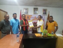 Balon Kadidat Bupati Pertama, H.C Daftar Di Partai Hanura