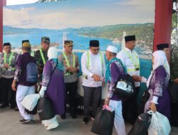 Sadali Sambut Kedatangan Petugas Dan Jemaah Haji Provinsi Maluku