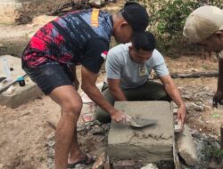 Satgas Buat Tugu Prasasti, TMMD Ke-121 Di Pulau Letti