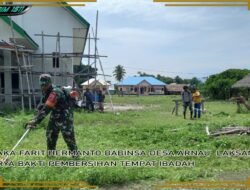 Babinsa di Wetar Lakukan Karya Bakti Bersihkan Tempat Ibadah dan Perkantoran