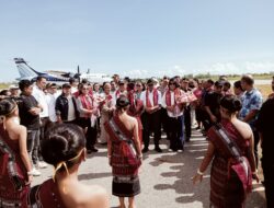 Tiba di Moa, Bupati – Wakil Bupati MBD Disambut Meriah