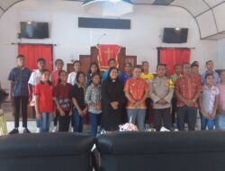 Bhabinkamtibmas Desa Rumahlewang Besar Hadiri Pelatihan Kepemimpinan Remaja Jemaat Wasarili