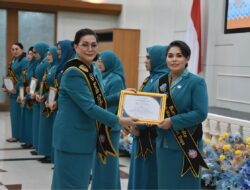 Maya Baby Lewerissa Kukuhkan Bunda GenRe Kabupaten MBD