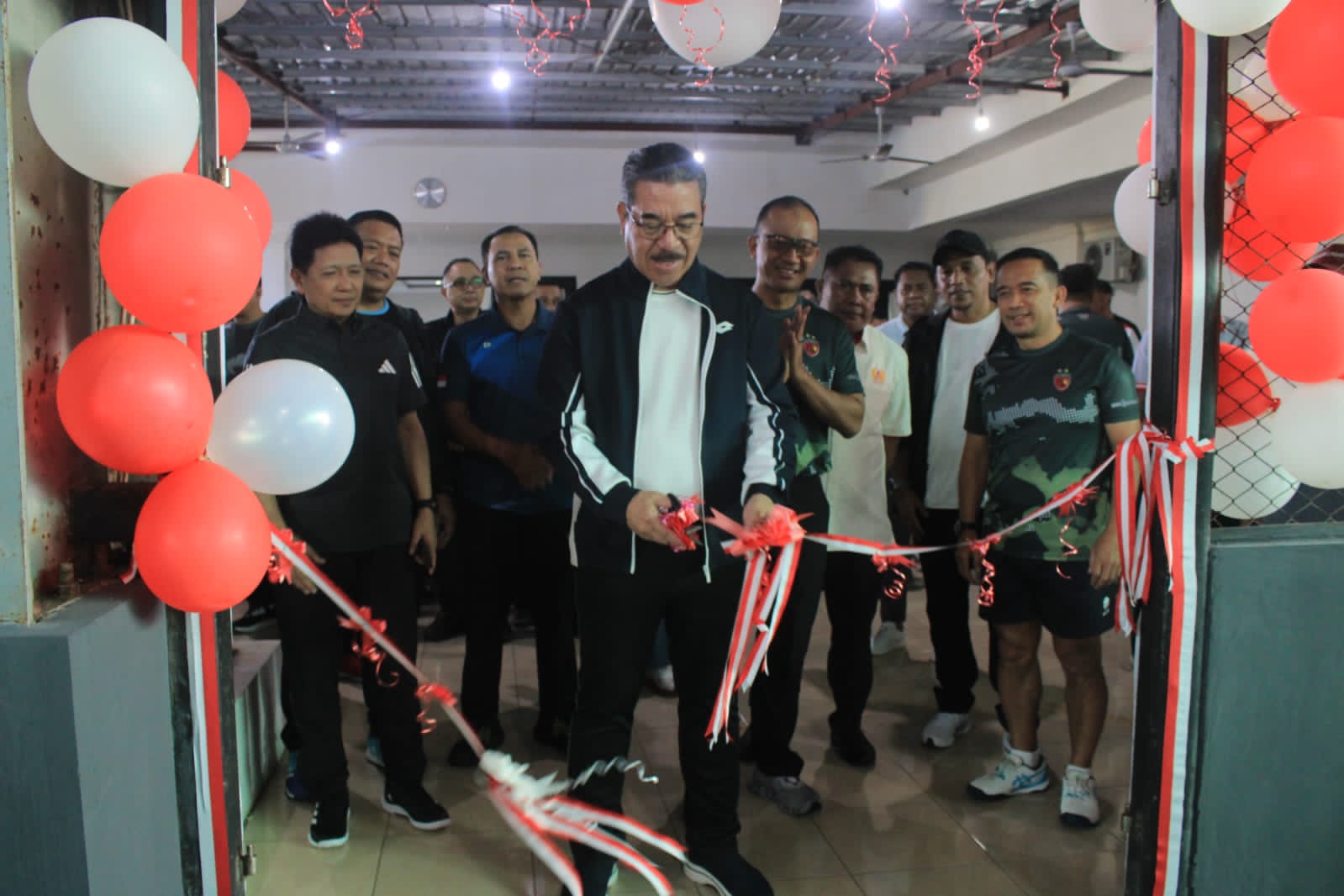 Lapangan Tenis Indoor