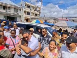 Gubernur Maluku Sapa Pedagang Pasar Timur Dobo, Rakyat Sambut dengan Hangat