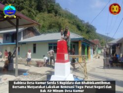 Babinsa Desa Kumur dan Bhabinkamtibmas Gotong Royong Bersama Warga Perbaiki Tugu dan Bak Air Minum