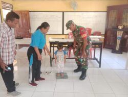 Cegah Stunting Sejak Dini, Babinsa Dampingi Posyandu Balita di Desa Purpura