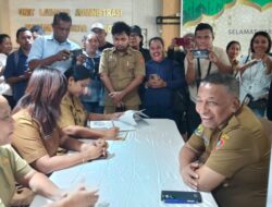 Bursa Sekkot Ambon Menghangat, Robert Sapulette Resmi Mendaftar