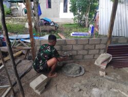 Satgas TMMD Lanjutkan Perbaikan Rumah Hans Boas di Desa Moain