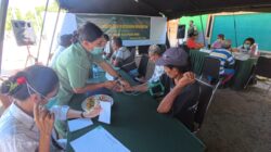 Persit Kodim Pulau Moa Beri Layanan Kesehatan Gratis dalam Program TMMD