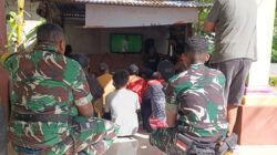 Perkuat kebersamaan TNI Dan Masyarakat, Gelar Nobar Pildum di Desa Wakarleli