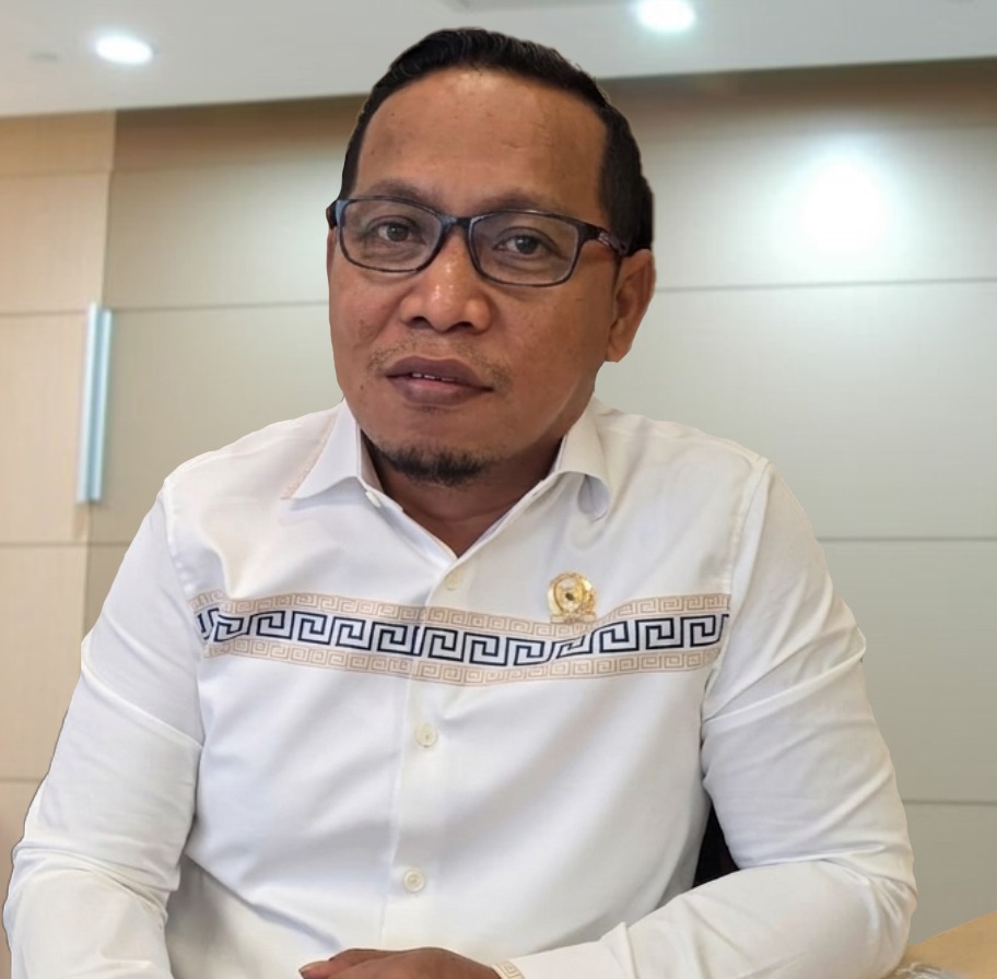 Ketua DPRD Kota Ambon, Mourits Tamaela.