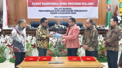 Wagub Vanath Serahkan RAPBD Perubahan 2026 kepada DPRD Maluku