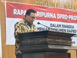 Wagub Maluku Sampaikan Nota Keuangan Perubahan APBD 2026, Pendapatan Diproyeksikan Rp2,50 Triliun